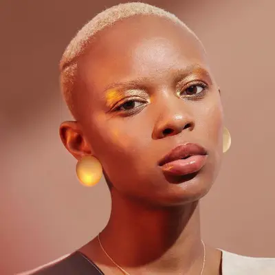 Gold Eyeshadow Looks Glistening