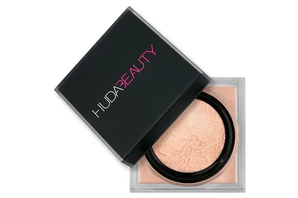 Huda Beauty Easy Bake