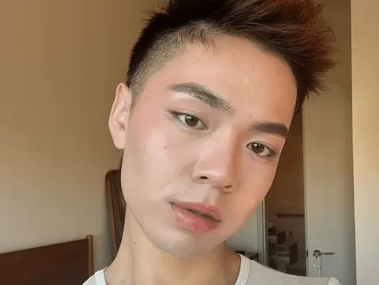 Nowe liniowce Refy to sekret rozmytych trendów warg