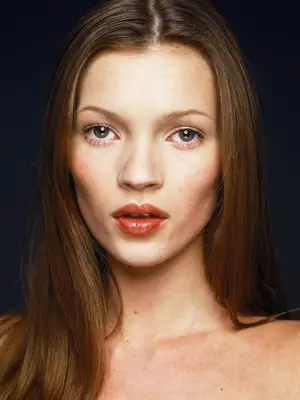 Nude lips, long hair Kate Moss