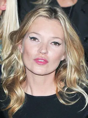 Kate Moss curly hair, winged liner