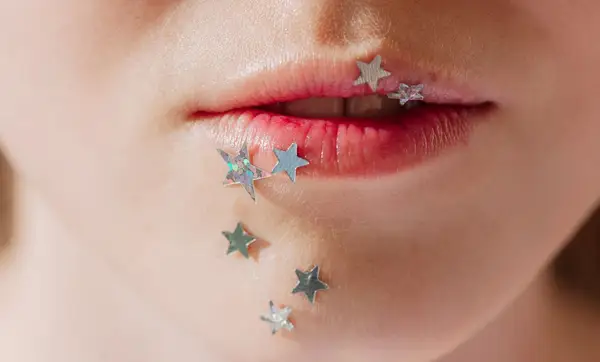 El eccema de los labios puede ser la razón de esos parches secos crónicos en tus labios