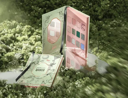 The R.e.m Beauty eyeshadow palette. 