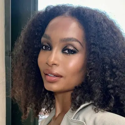 Yara Shahidi in glam smokey eye makeup