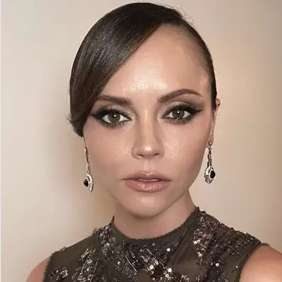 Christina Ricci in shimmery brown eye makeup