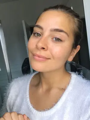 Emily Algar goes makeup free