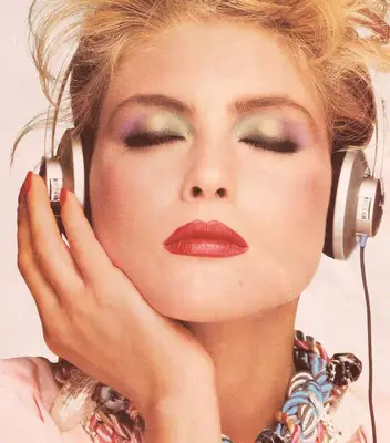 eyeliner-styles-history