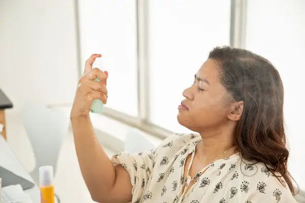 Rare Beauty Always An Optimist 4-in-1 Prime & Set Mist