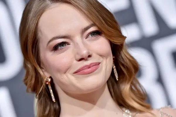 Emma Stone with a dusky-rose lip