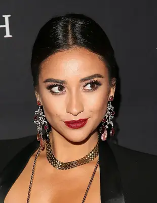 Shay Mitchell wearing wine-colored lipstick