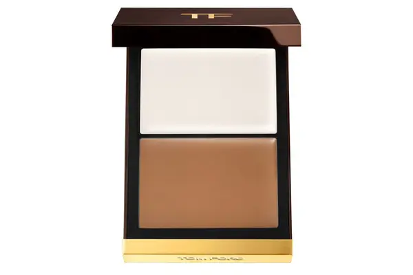 A person applies the e.l.f. Cosmetics Cream Contour Palette