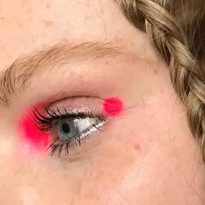 neon pink eyeshadow look