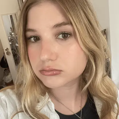 Bella wearing the Kosas Blush Is Life