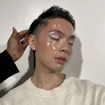 editor wearing the Pat McGrath glass skin mask
