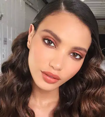 peachy eyeshadow look