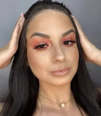 coral eyeshadow