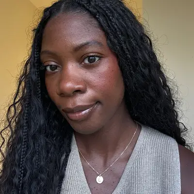 MYM Beauty editor wearing Charlotte Tilbury Unreal Blush Stick