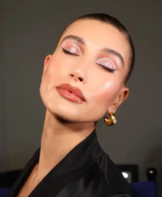 Hailey Bieber wears shimmering holographic eyeshadow