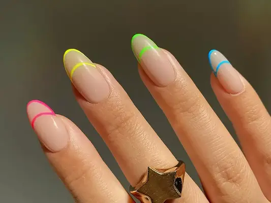 20 pomysłów na paznokcie na lato, które sprawią, że będzie gorąco przez cały sezon