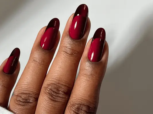 18 ideas de uñas de bayas para una manicura dulce y jugosa