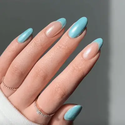 almond-shaped blue chrome nails