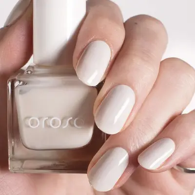 creamy white short nails 