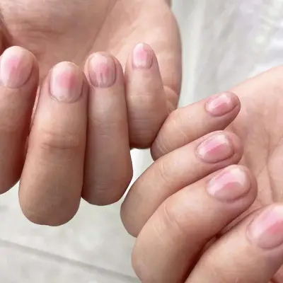 pink aura nails on short nails