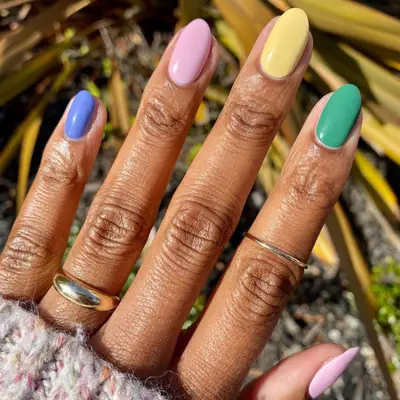 Pastel multi-colored Skittle nails