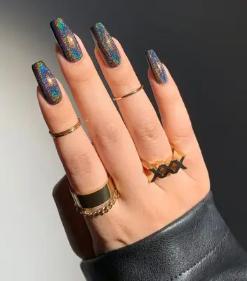 Cat eye manicure