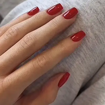kylie jenner square red nails closeup