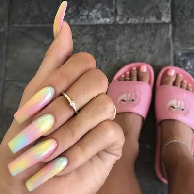 cotton candy pink pastel ombre kylie jenner nails