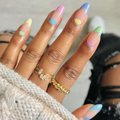 Pastels french manicure 