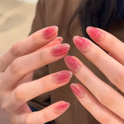 A set of fruit skin nails.