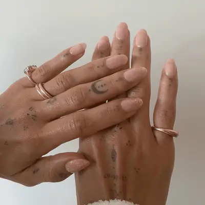 Nude nails with shimmer finish