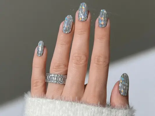 Silver iridescent disco nails with long rectangular sequins