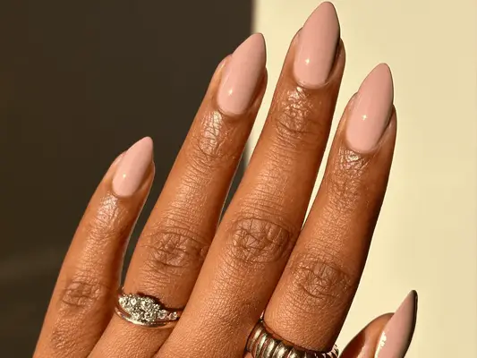 nude manicure