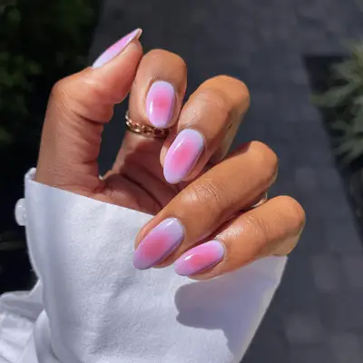lilac aura nails with pink center