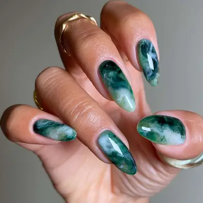 Malachite Marble Nails - MYM Beauty January Nail Ideas