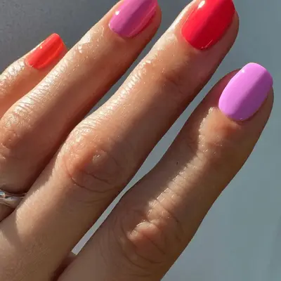Pink and red short nails
