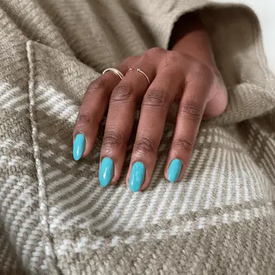 Short aqua nails