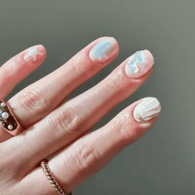 Ces 18 courtes idées d'ongles 3D prouvent que vous n'avez pas à vous promener pour un mani-Mani