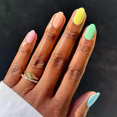 Sunwashed Skittle Nails 