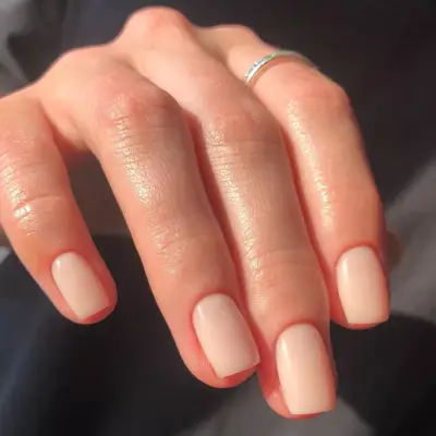 short nude square milky nails 