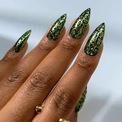 Soft Tropical Abstract Chrome Nails - MYM Beauty Chrome Nails for May