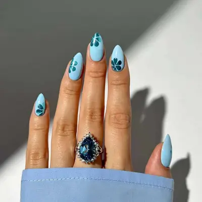 Aqua Blue Chrome Daisy Nails - MYM Beauty Chrome Nails for May