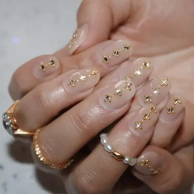 manicure with jewel accents