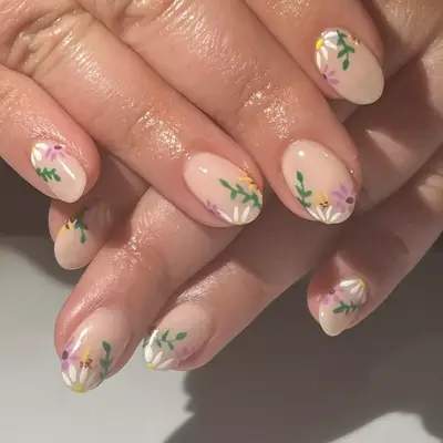 floral manicure