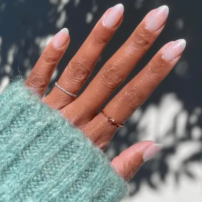 Silver glitter manicure