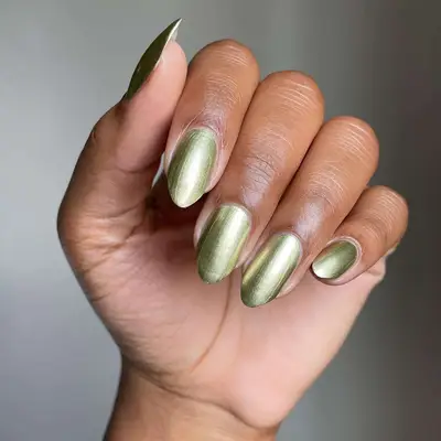 gold chrome nails