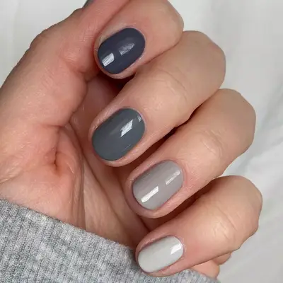 Gray scale gradient nails